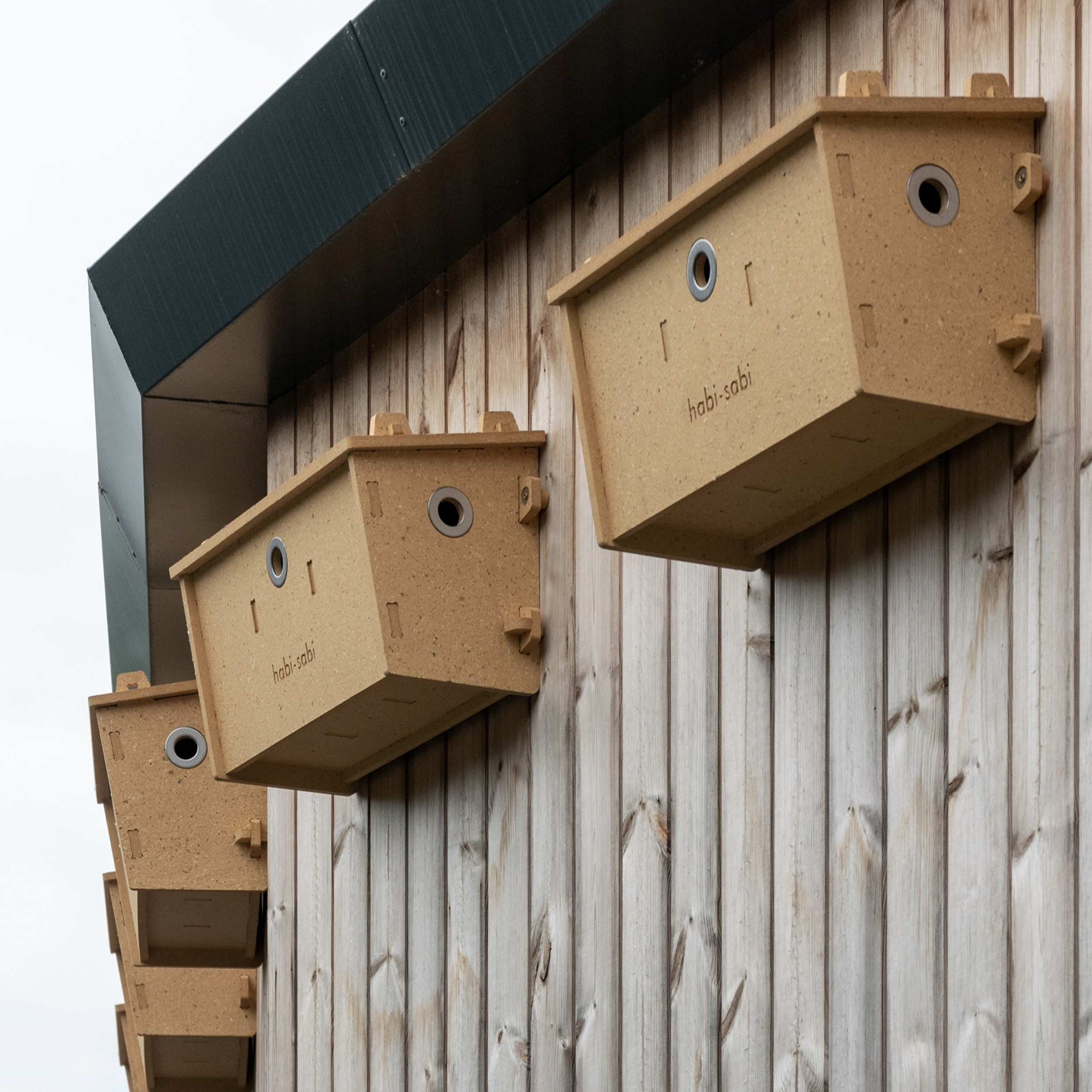 habi-sabi — hedgehog gates and houses